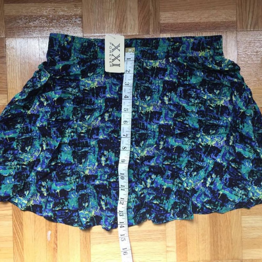 Forever 21 short skirt - S - BNWT